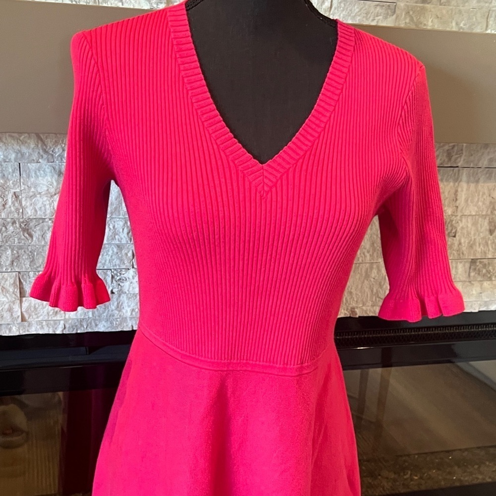 Kate Spade V-Neck Midi Dress in Bold Pink size Medium - Picture 6 of 13